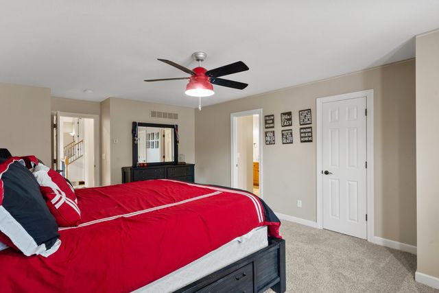 2000 CHAPEL RIDGE RD, Columbia, MO 65203