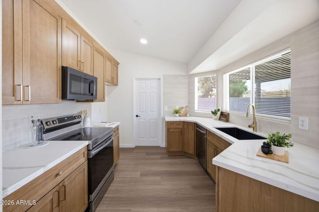 8016 E COLBY Street, Mesa, AZ 85207