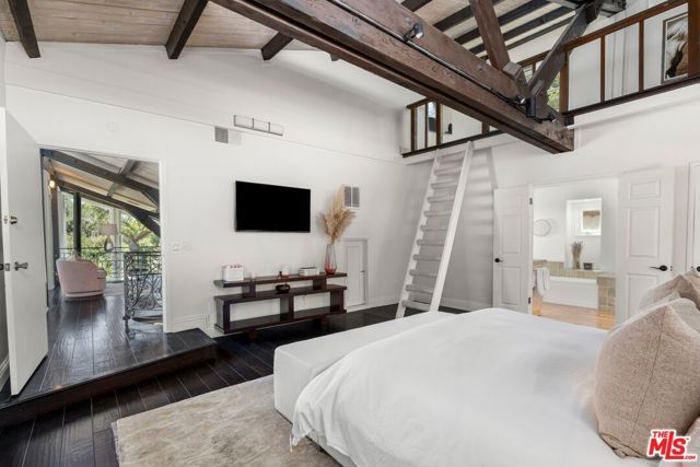 4631 Ensenada Drive, Los Angeles, CA 91364