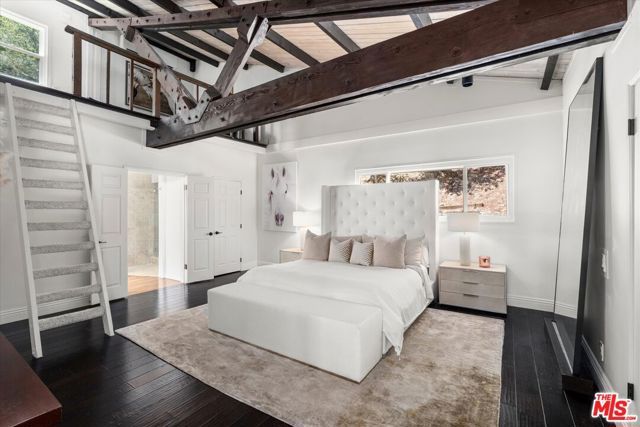 4631 Ensenada Drive, Los Angeles, CA 91364