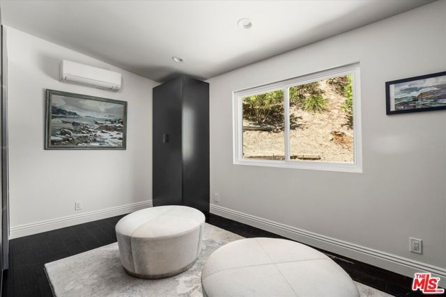 4631 Ensenada Drive, Los Angeles, CA 91364