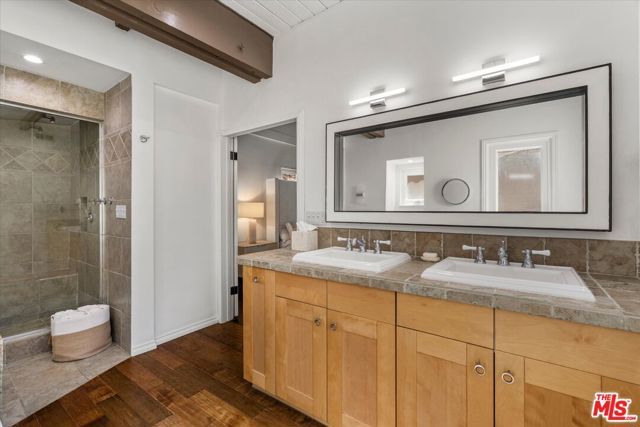 4631 Ensenada Drive, Los Angeles, CA 91364