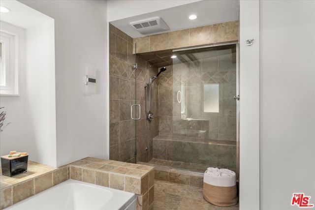 4631 Ensenada Drive, Los Angeles, CA 91364