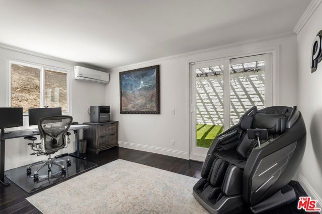 4631 Ensenada Drive, Los Angeles, CA 91364
