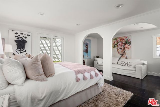 4631 Ensenada Drive, Los Angeles, CA 91364