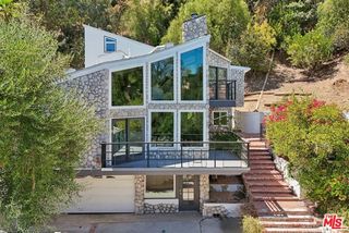 4631 Ensenada Drive, Los Angeles, CA 91364