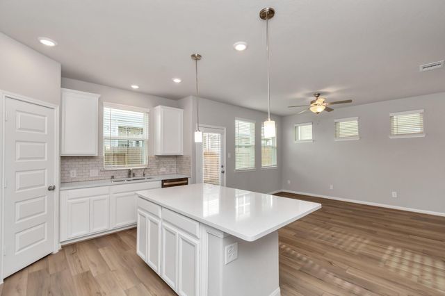 1526 Parkland Oak Drive, Houston, TX 77084