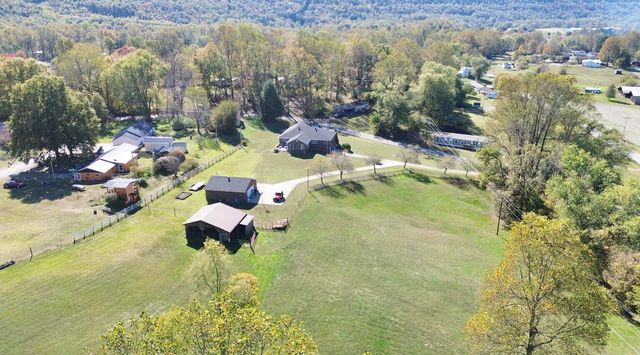 87 Meadowbrook Road, Vanceburg, KY 41179