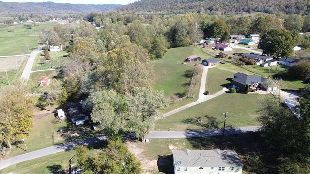 87 Meadowbrook Road, Vanceburg, KY 41179