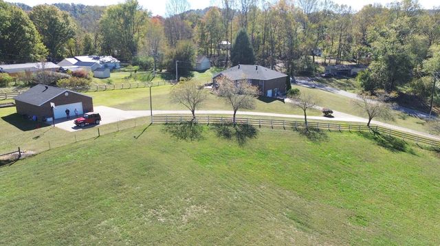 87 Meadowbrook Road, Vanceburg, KY 41179