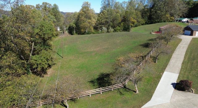 87 Meadowbrook Road, Vanceburg, KY 41179