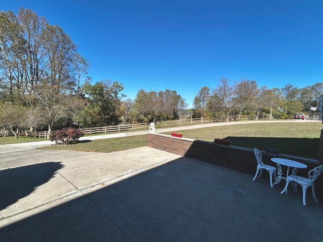 87 Meadowbrook Road, Vanceburg, KY 41179