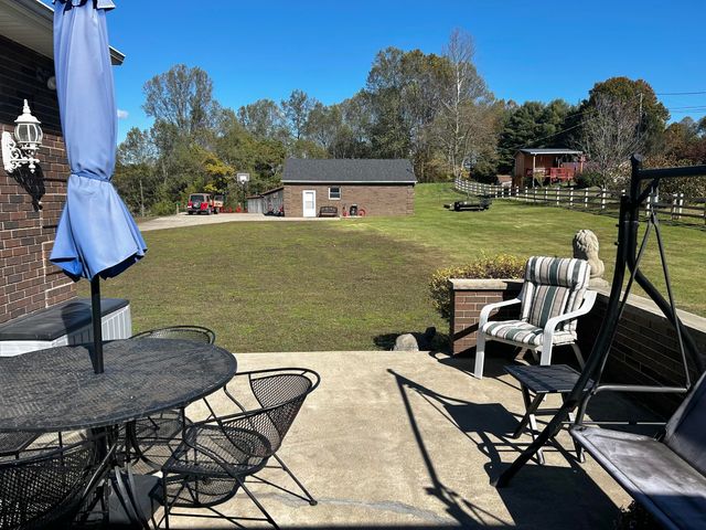 87 Meadowbrook Road, Vanceburg, KY 41179