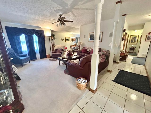 87 Meadowbrook Road, Vanceburg, KY 41179