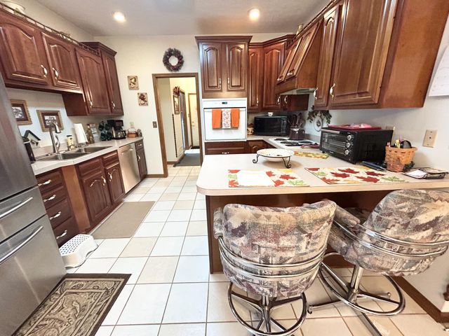 87 Meadowbrook Road, Vanceburg, KY 41179