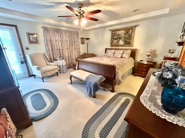 87 Meadowbrook Road, Vanceburg, KY 41179