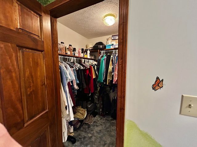 87 Meadowbrook Road, Vanceburg, KY 41179