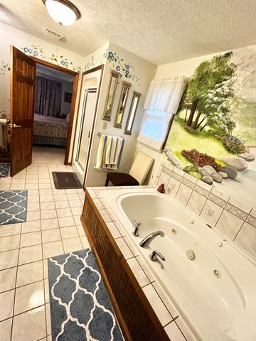 87 Meadowbrook Road, Vanceburg, KY 41179