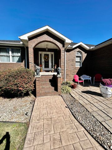 87 Meadowbrook Road, Vanceburg, KY 41179