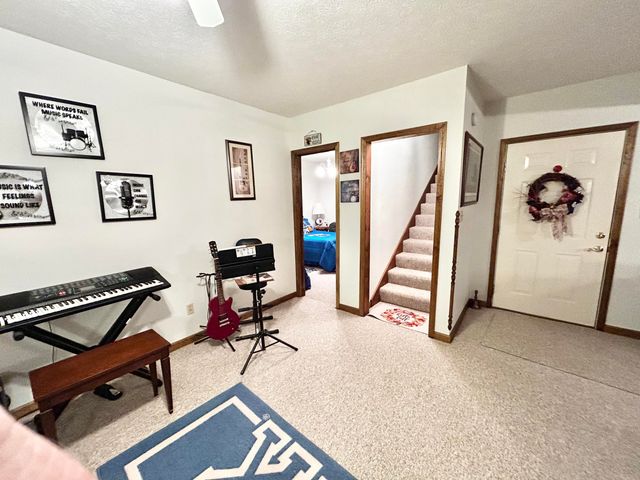 87 Meadowbrook Road, Vanceburg, KY 41179