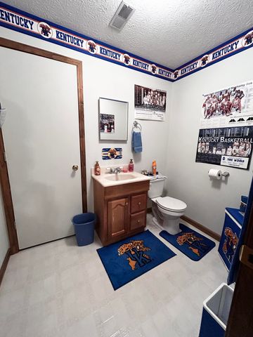 87 Meadowbrook Road, Vanceburg, KY 41179