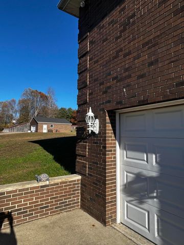 87 Meadowbrook Road, Vanceburg, KY 41179