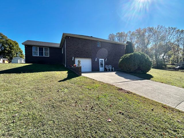 87 Meadowbrook Road, Vanceburg, KY 41179