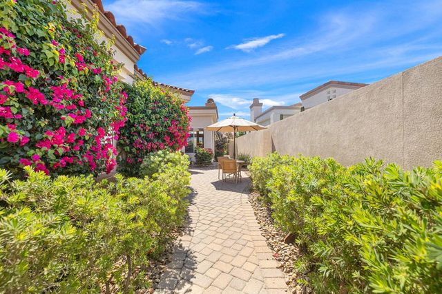 229 White Horse Trail, Palm Desert, CA 92211
