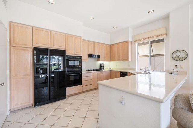 229 White Horse Trail, Palm Desert, CA 92211