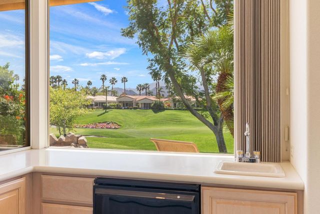 229 White Horse Trail, Palm Desert, CA 92211