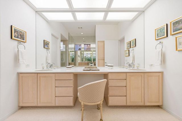 229 White Horse Trail, Palm Desert, CA 92211