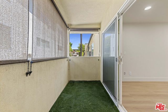 635 Westmount Drive 2, West Hollywood, CA 90069