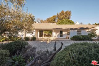 6715 Fernhill Drive, Malibu, CA 90265