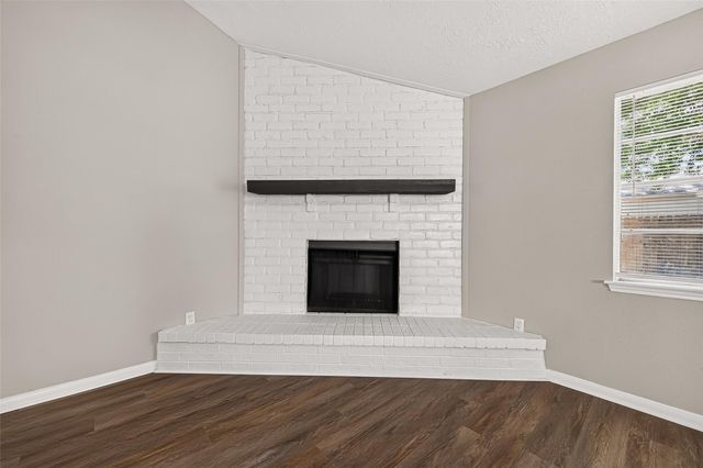 1415 Whispering Pine Drive, Missouri City, TX 77489