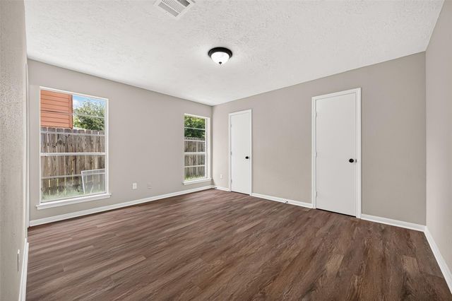 1415 Whispering Pine Drive, Missouri City, TX 77489