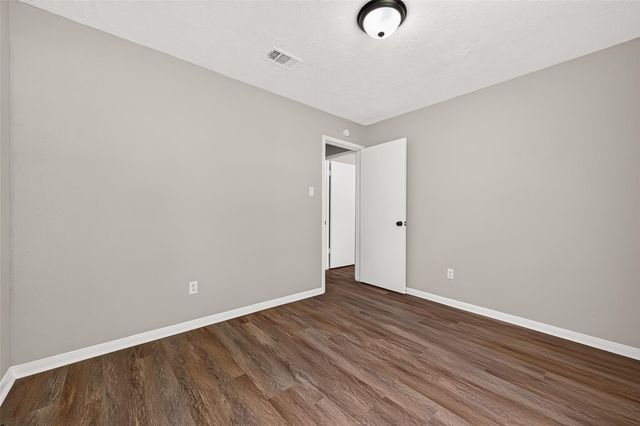 1415 Whispering Pine Drive, Missouri City, TX 77489