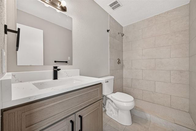 1415 Whispering Pine Drive, Missouri City, TX 77489