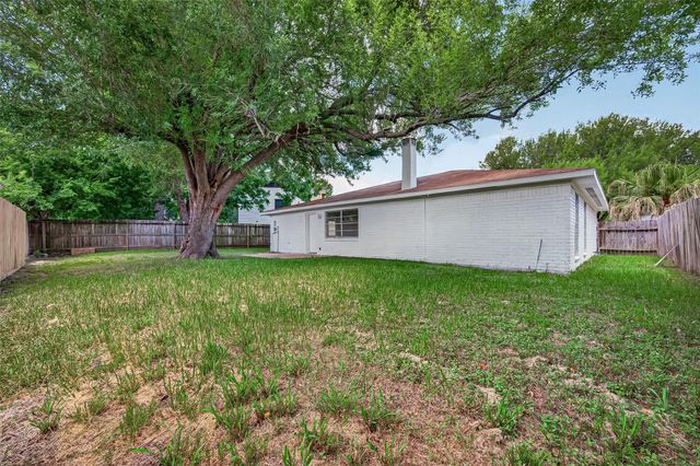 1415 Whispering Pine Drive, Missouri City, TX 77489