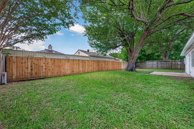 1415 Whispering Pine Drive, Missouri City, TX 77489