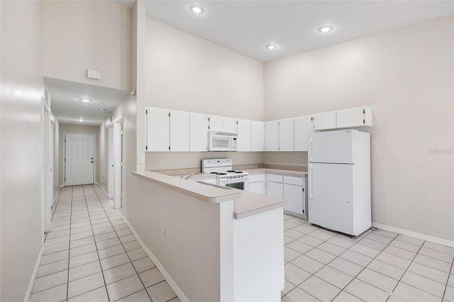 37228 GRASSY HILL LANE, Dade City, FL 33525