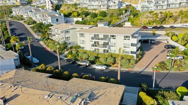 21703 Ocean Vista 201, Laguna Beach, CA 92651