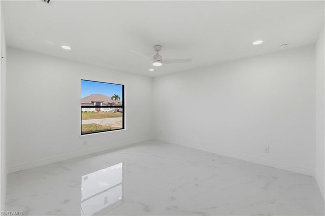 1906 NE 16th PL, Cape Coral, FL 33909