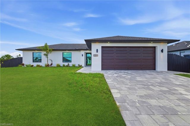 1906 NE 16th PL, Cape Coral, FL 33909