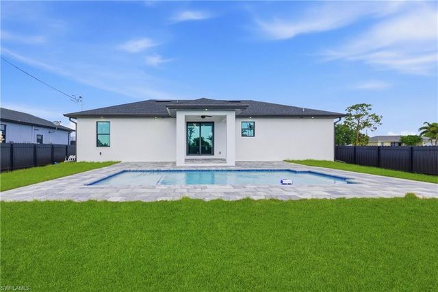 1906 NE 16th PL, Cape Coral, FL 33909