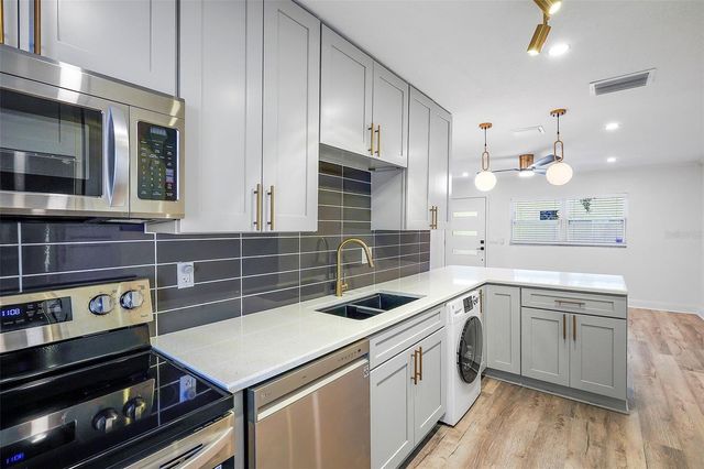 779 12TH AVE N, St Petersburg, FL 33704