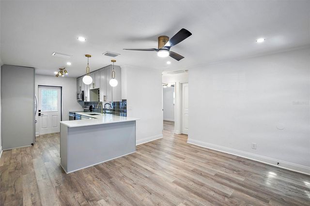 779 12TH AVE N, St Petersburg, FL 33704