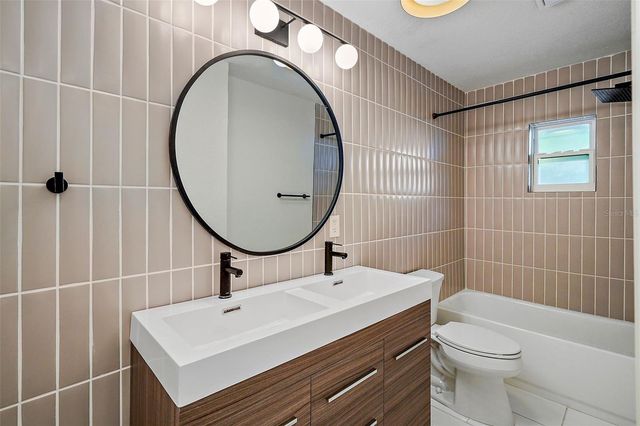 779 12TH AVE N, St Petersburg, FL 33704