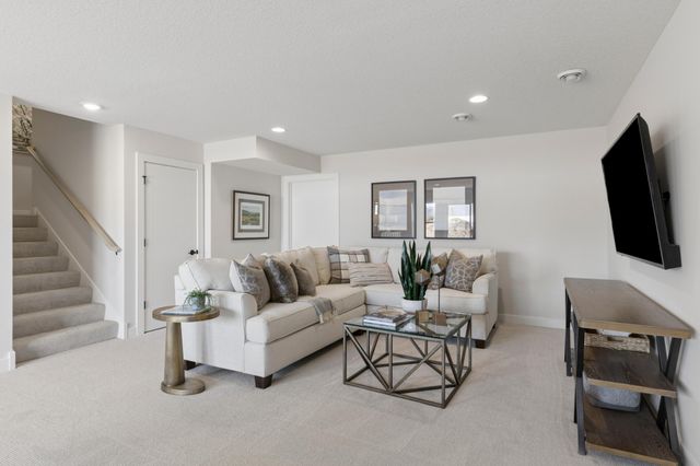 5003 Airlake Drive, Woodbury, MN 55129
