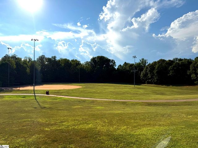 220 Lincoln Hill Road, Taylors, SC 29687