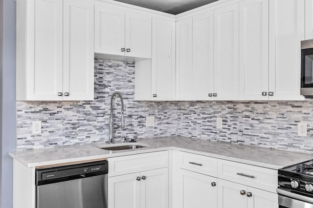 167 Lexington St 167, Boston, MA 02128